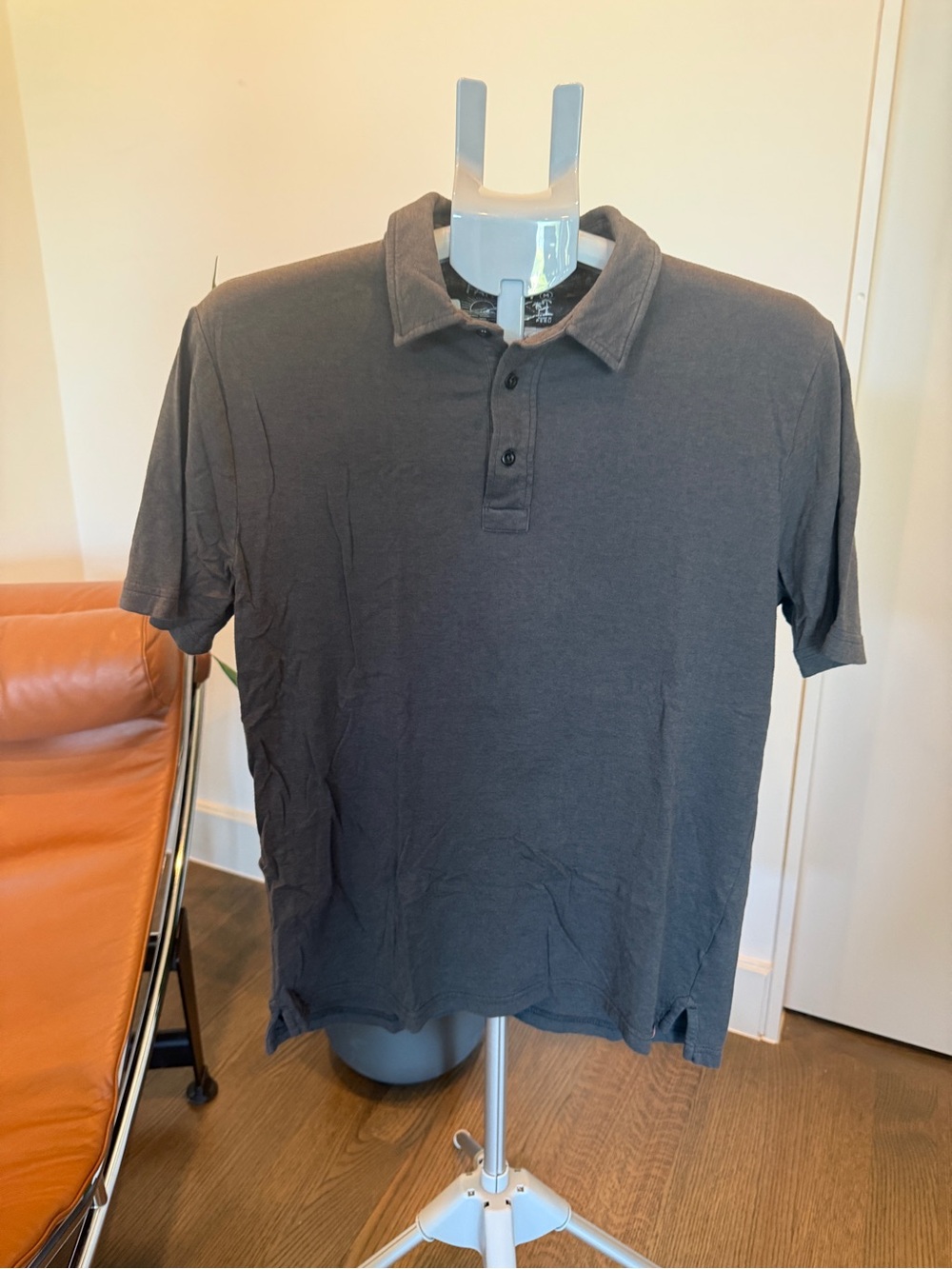 Faherty Short-Sleeve Polo in Charcoal